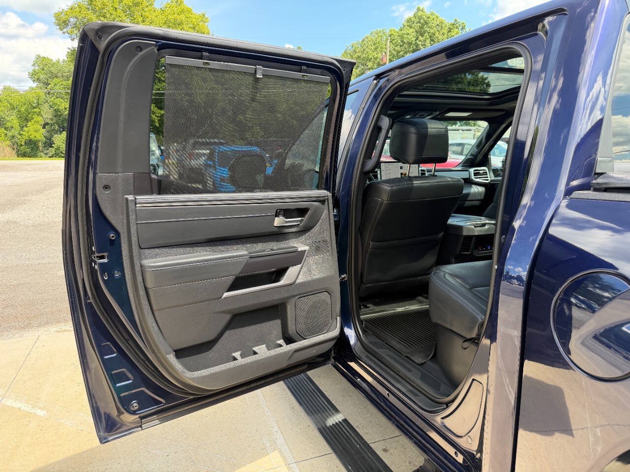 Used 2024 Toyota Tundra Platinum AWD/4WD image 26