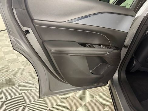 Used 2024 Cadillac Lyriq Tech RWD image 23