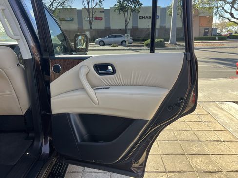 Used 2018 Nissan Armada SL w/ Premium Package image 35