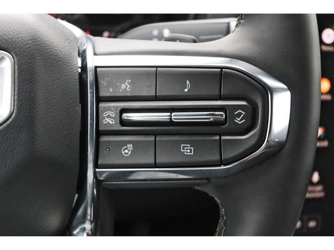 Used 2026 GMC Terrain Elevation w/ Elevation Premium Package image 16