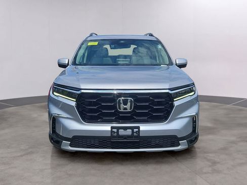 Used 2023 Honda Pilot Touring image 2