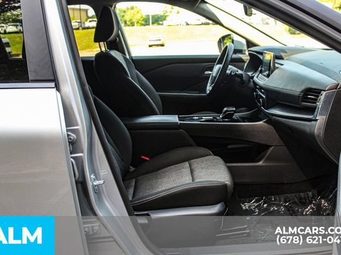 Used 2025 Nissan Rogue SV FWD image 19
