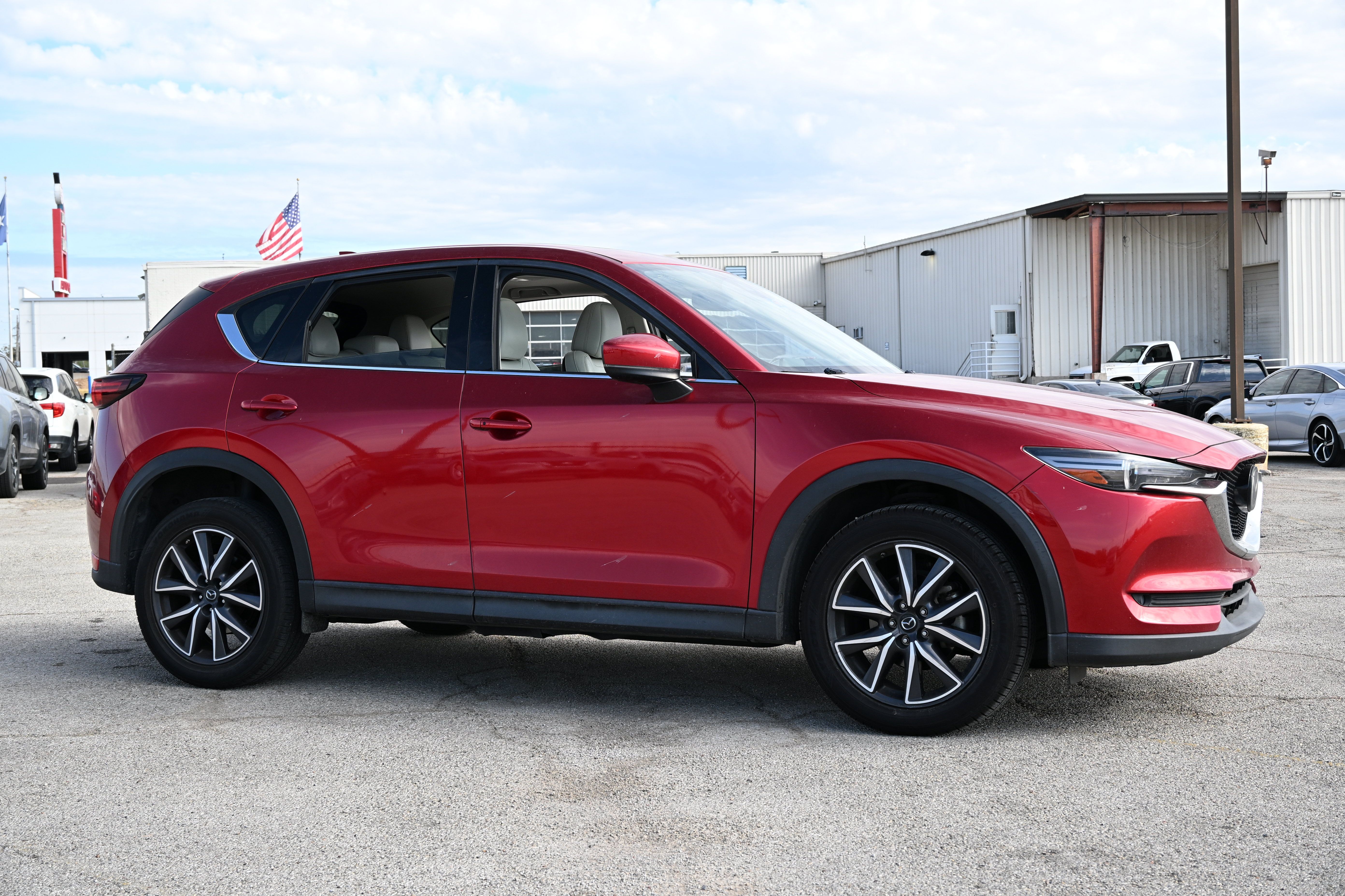 Used 2017 MAZDA CX-5 Grand Touring w/ Premium Package AWD/4WD image 4