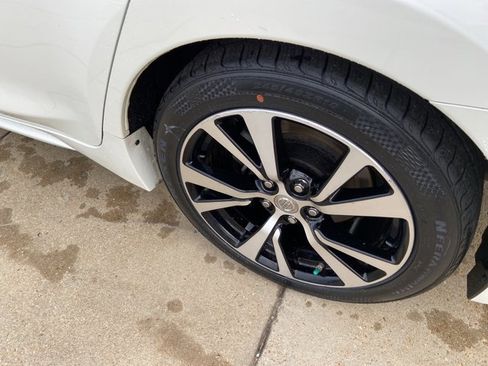 Used 2018 Nissan Maxima 3.5 SL image 29