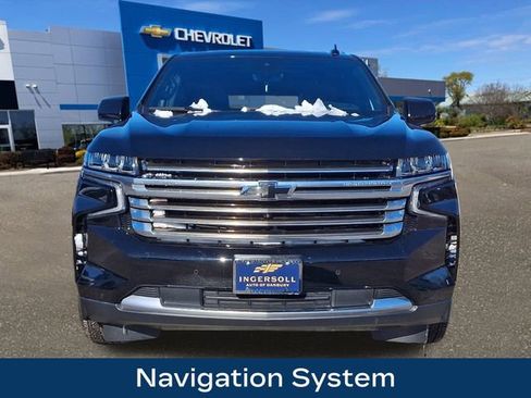 Used 2024 Chevrolet Suburban High Country image 3