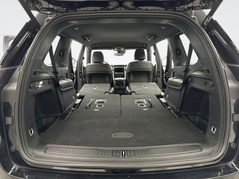 Used 2023 Jeep Grand Cherokee L Laredo image 23