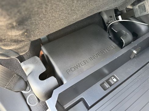 Used 2022 Ford F150 Lariat w/ Trailer Tow Package image 34