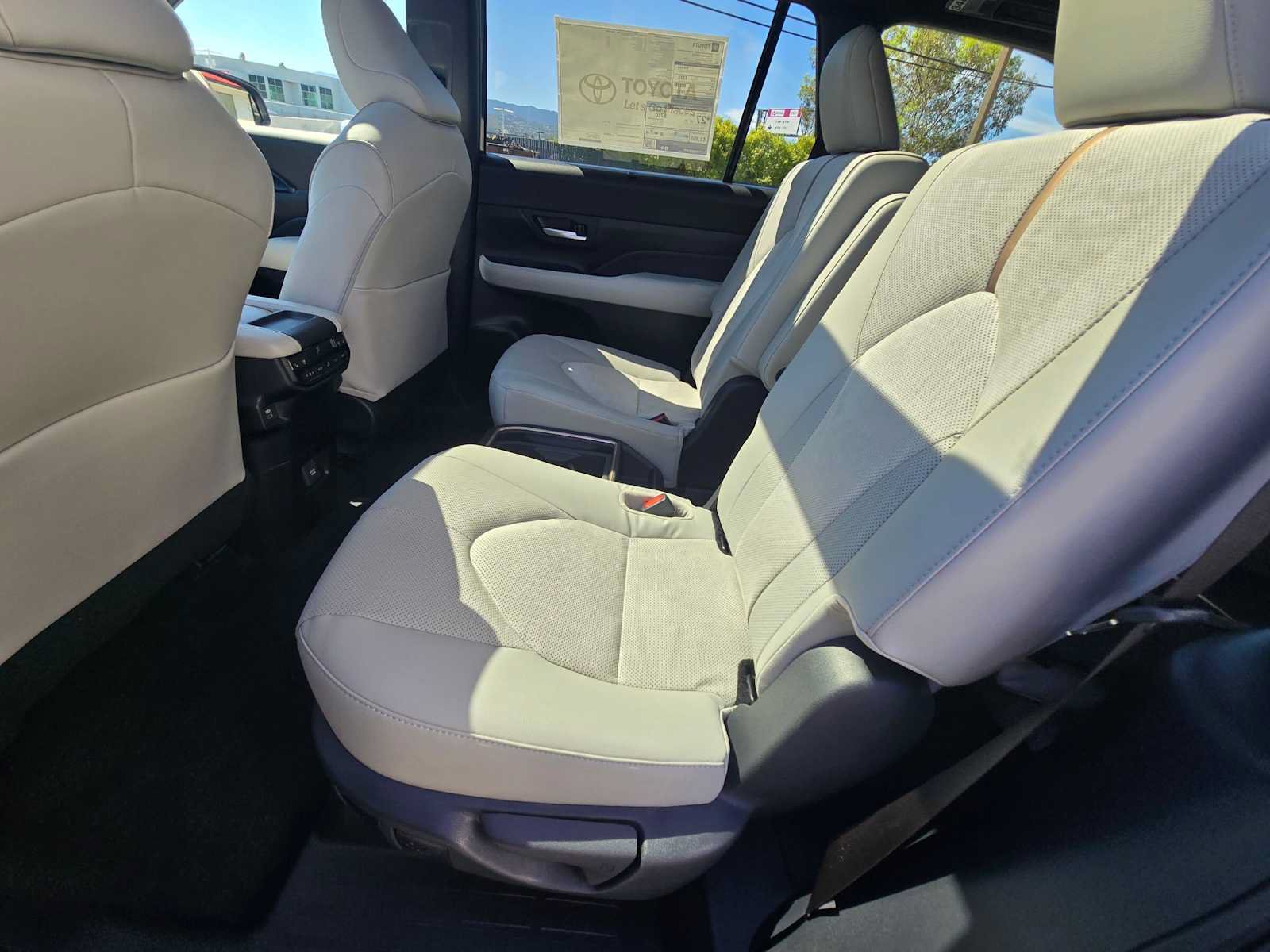 New 2026 Toyota Grand Highlander AWD Hybrid image 18
