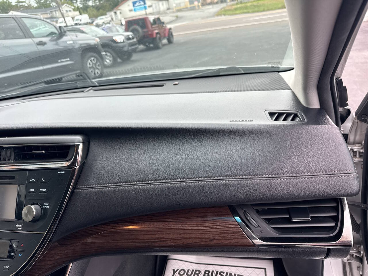 Used 2013 Toyota Avalon XLE Touring FWD image 26