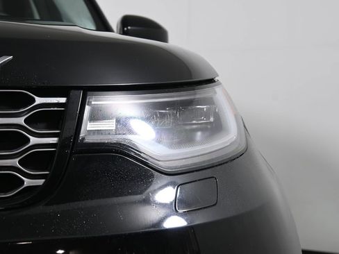 Used 2024 Land Rover Discovery S AWD/4WD image 11