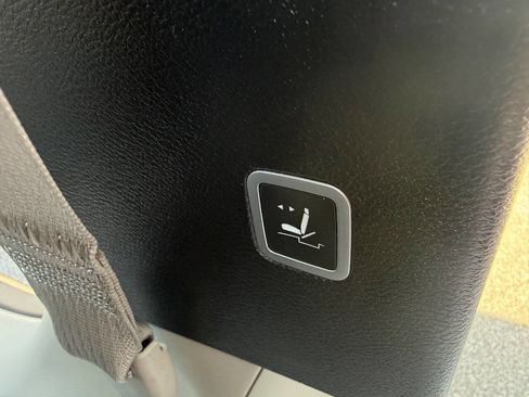 Used 2017 Chrysler Pacifica Touring-L Plus w/ Advanced Safetytec Group FWD image 28