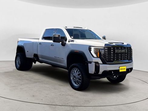 Used 2024 GMC Sierra 3500 Denali Ultimate AWD/4WD image 7