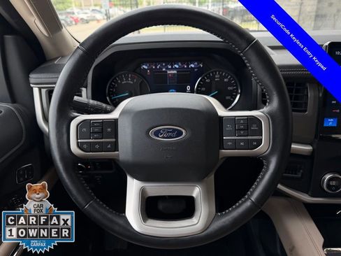 Used 2024 Ford Expedition Max XLT image 14