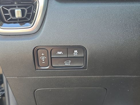Certified 2022 Kia Sorento SX FWD image 30
