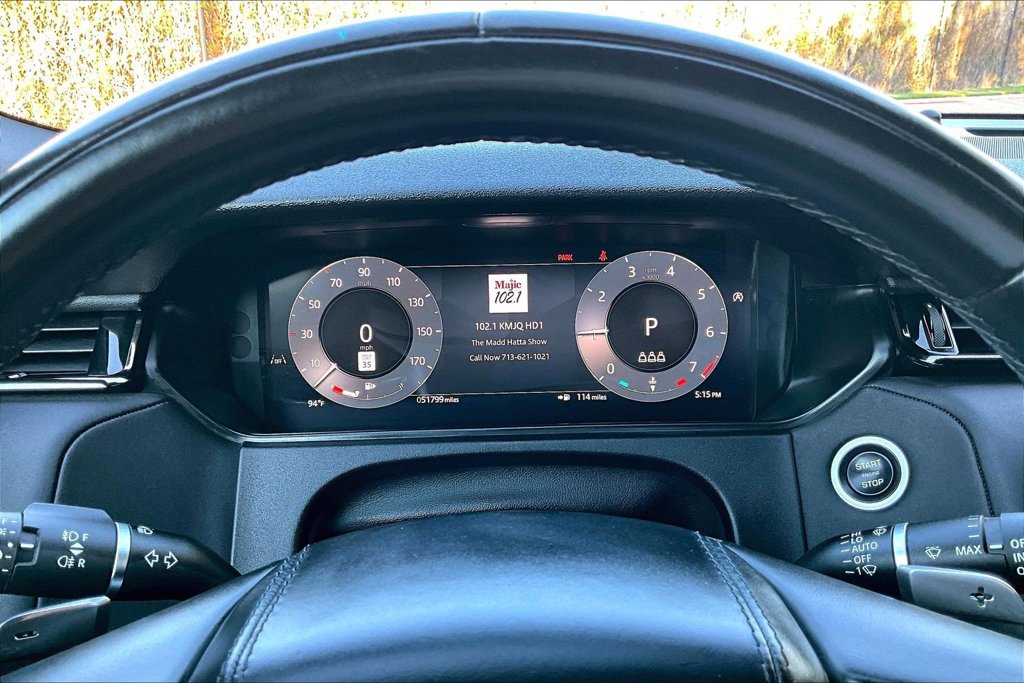 Used 2025 Land Rover Range Rover Velar Dynamic SE AWD/4WD image 30