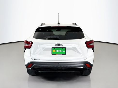 Used 2025 Chevrolet Trax RS w/ Driver Confidence Package FWD image 8