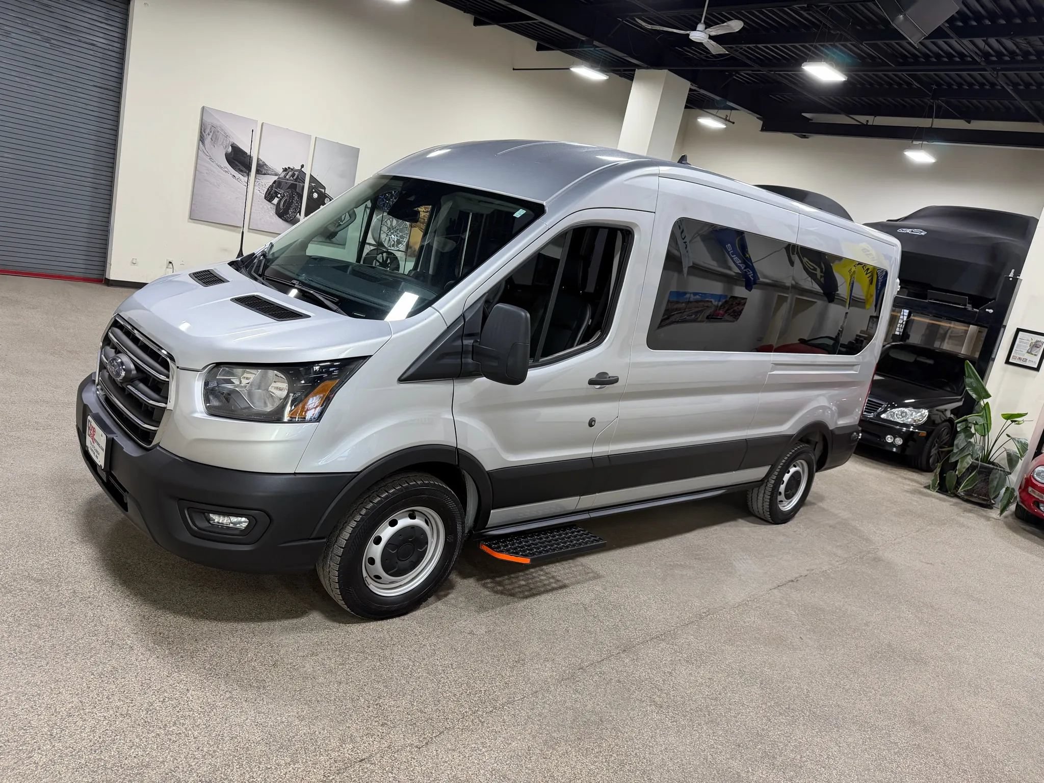 Used 2020 Ford Transit 250 Medium Roof RWD image 10