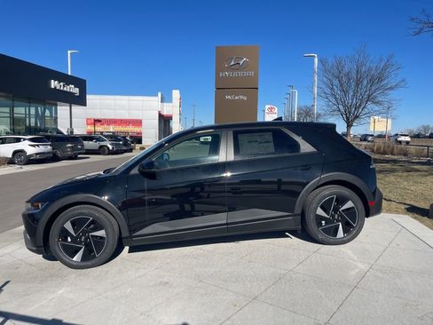 New 2026 Hyundai Ioniq 5 SE RWD image 2
