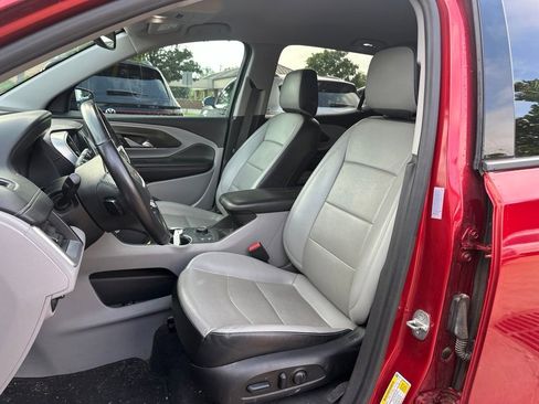 Used 2022 GMC Terrain SLT AWD/4WD image 11