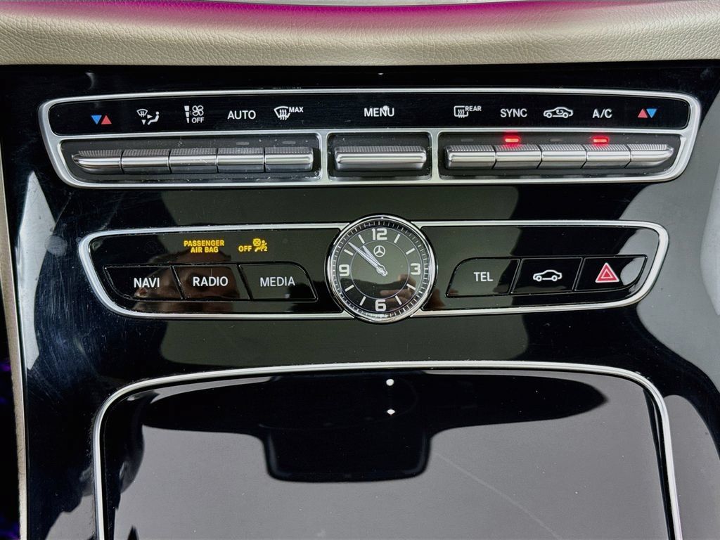 Used 2018 Mercedes-Benz E 300 4MATIC image 16