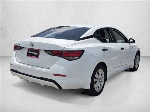 Certified 2025 Nissan Sentra S FWD image 5