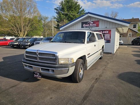 Used 1999 Dodge Ram 2500 Truck 2WD Quad Cab image 4