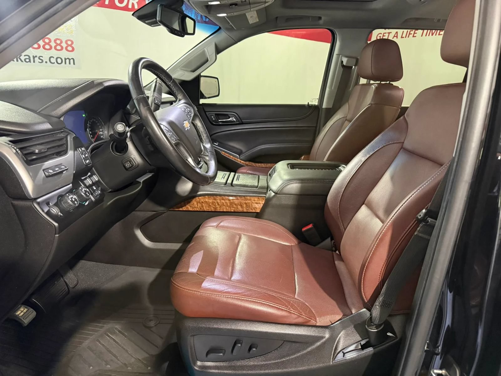 Used 2019 Chevrolet Suburban Premier w/ Premier Plus Edition AWD/4WD image 26