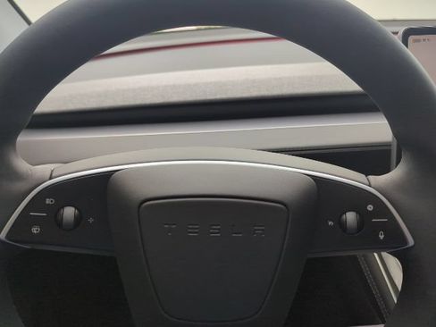 Used 2026 Tesla Model Y Long Range AWD/4WD image 13
