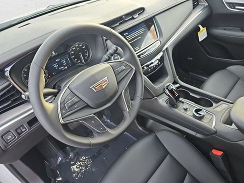 Used 2026 Cadillac XT5 Luxury w/ LPO, Floor Liner Package AWD/4WD image 16
