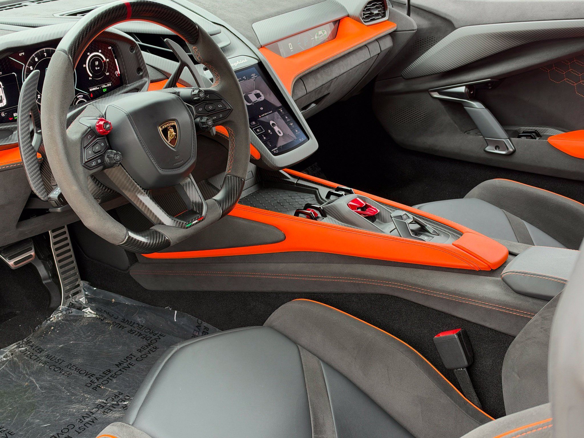 Used 2024 Lamborghini Revuelto AWD/4WD image 2