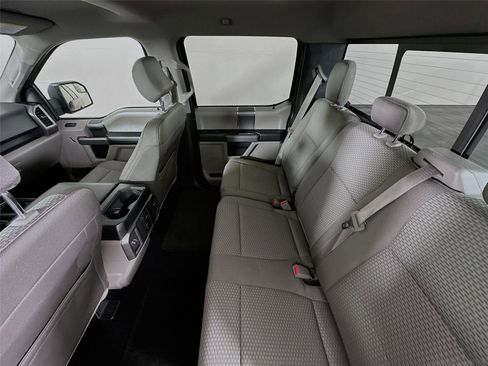 Used 2015 Ford F150 XLT w/ Equipment Group 302A Luxury image 20