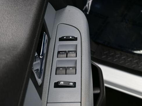 Used 2014 Ford F150 XLT w/ Equipment Group 301A Mid image 10