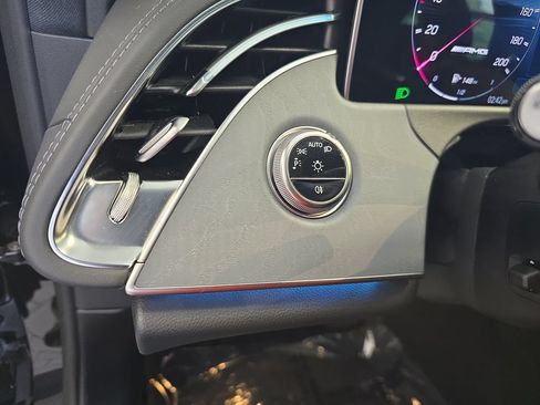 Certified 2025 Mercedes-Benz E 53 AMG e 4MATIC Sedan image 27