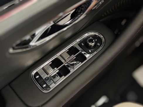 New 2025 Bentley Flying Spur Plug-In Hybrid image 20