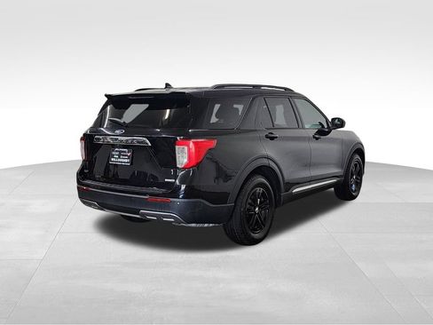 Used 2020 Ford Explorer XLT w/ Equipment Group 202A AWD/4WD image 8