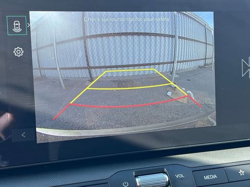 Used 2025 Kia K4 LXS image 17