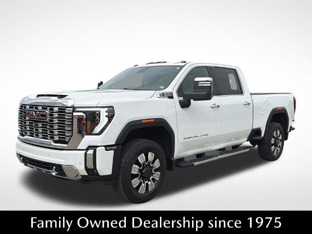 Used 2025 GMC Sierra 2500 Denali w/ Denali Reserve Package AWD/4WD image 3