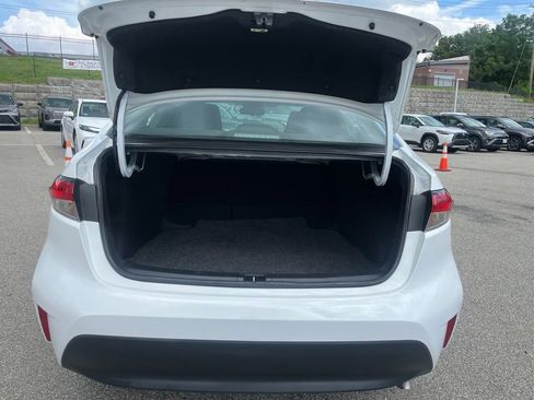 Used 2023 Toyota Corolla LE w/ Carpet Mat Package (TMS) FWD image 6