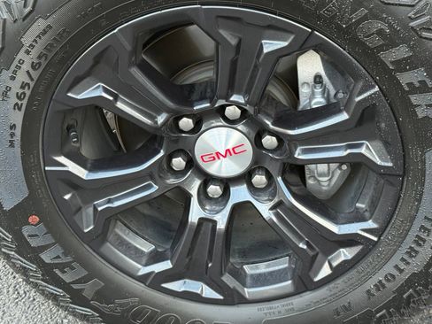 Used 2023 GMC Canyon Elevation w/ Convenience Package RWD image 11