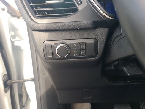 Used 2020 Ford Escape SE Sport image 25