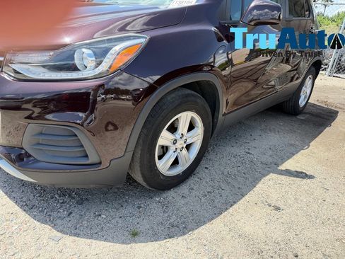 Used 2021 Chevrolet Trax LT FWD image 3