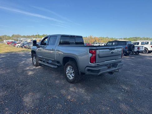 Used 2025 Chevrolet Silverado 2500 High Country w/ High Country Premium Package image 3
