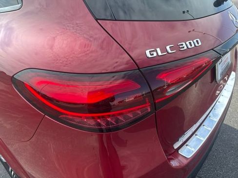 Used 2025 Mercedes-Benz GLC 300 image 10