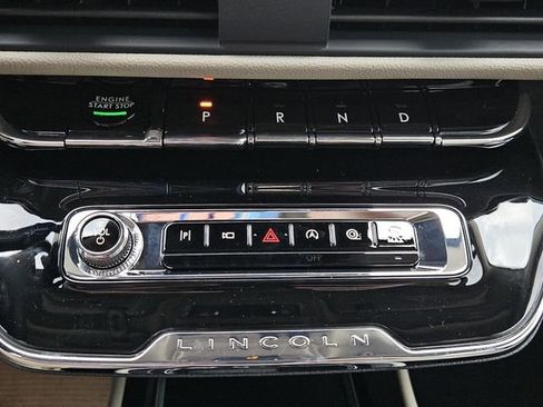 New 2026 Lincoln Corsair Premiere image 11