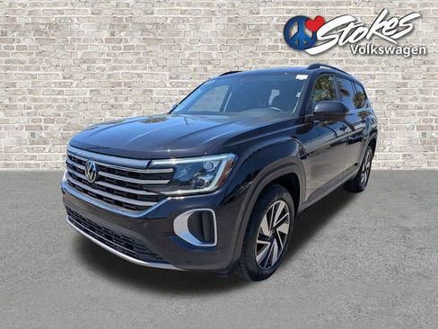 Certified 2025 Volkswagen Atlas SE FWD image 9