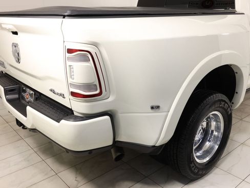 Used 2024 RAM 3500 Limited w/ Towing Technology Group AWD/4WD image 45