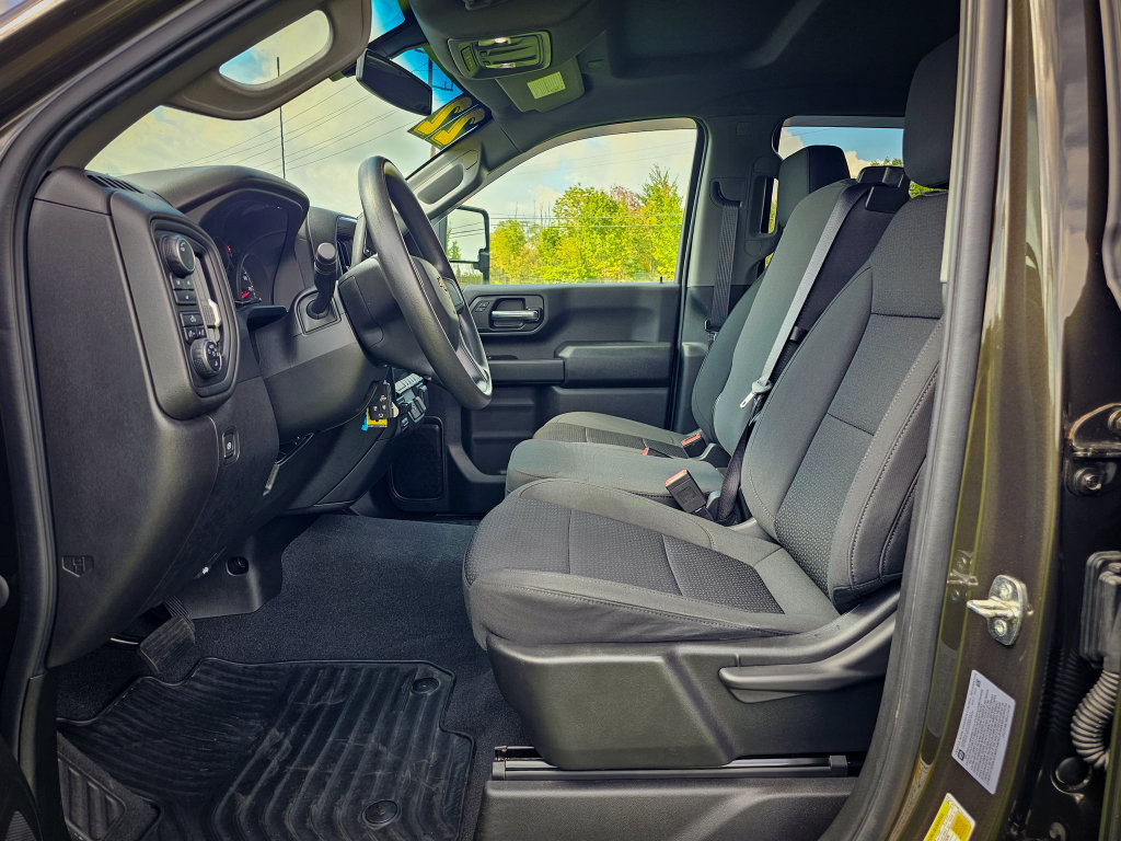 Used 2022 Chevrolet Silverado 2500 Custom w/ Custom Value Package AWD/4WD image 14