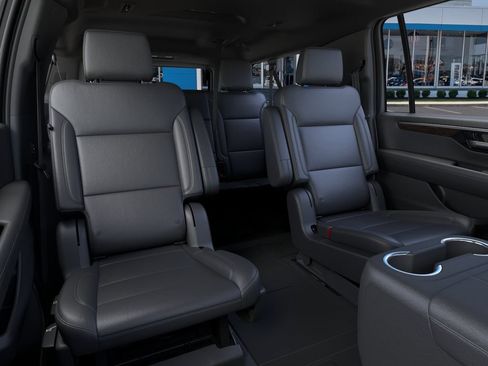 New 2026 Chevrolet Suburban Z71 w/ Comfort Package AWD/4WD image 17