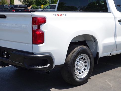 Used 2024 Chevrolet Silverado 1500 W/T w/ WT Value Package AWD/4WD image 10