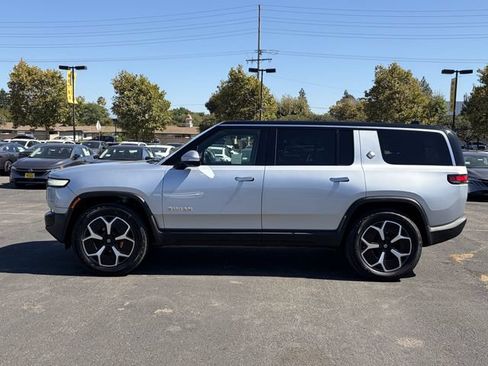 Used 2023 Rivian R1S Adventure AWD/4WD image 6